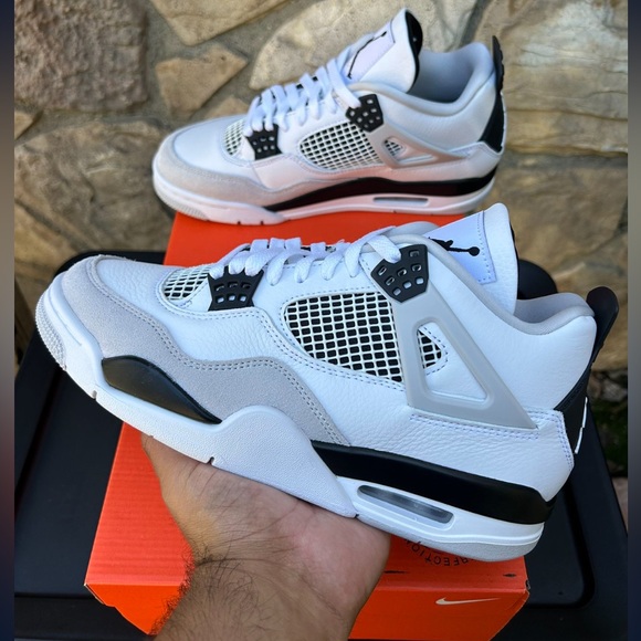 Air Jordan 4 “Military Black” Size 13 Men’s - Picture 9 of 11